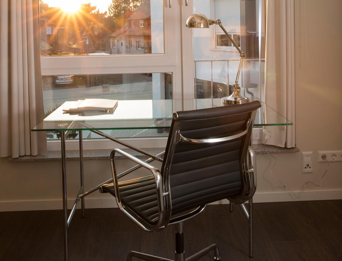 Logis First Class Business Suites Реннинген Экстерьер фото